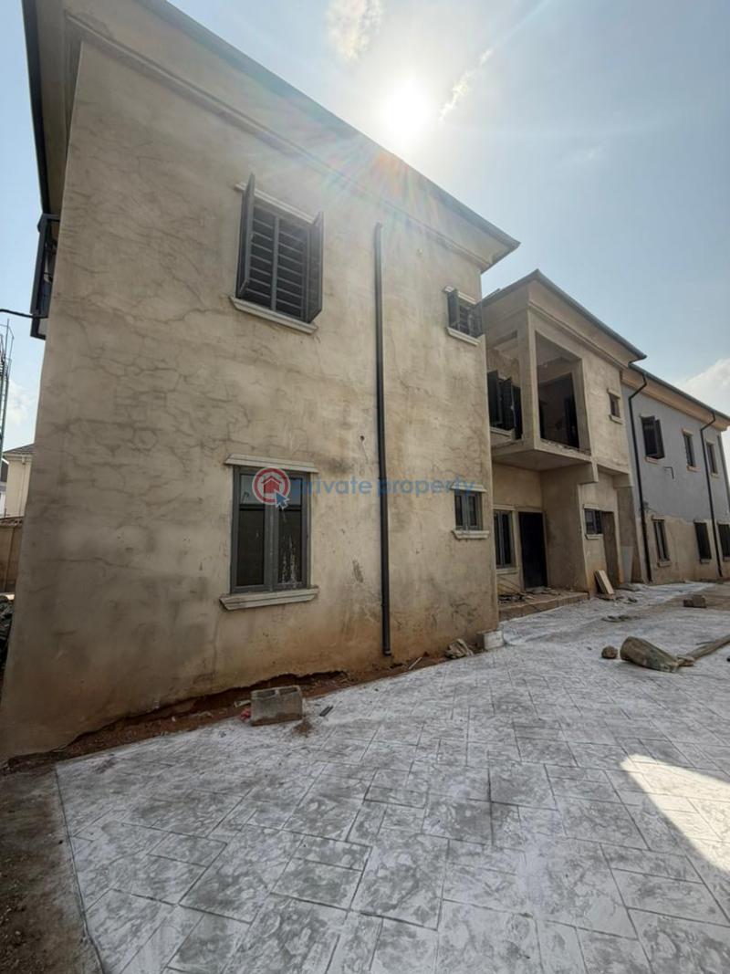 3 bedroom Block Of Flats For Sale Kolapo Ishola Gra Akobo Ibadan Oyo - 0