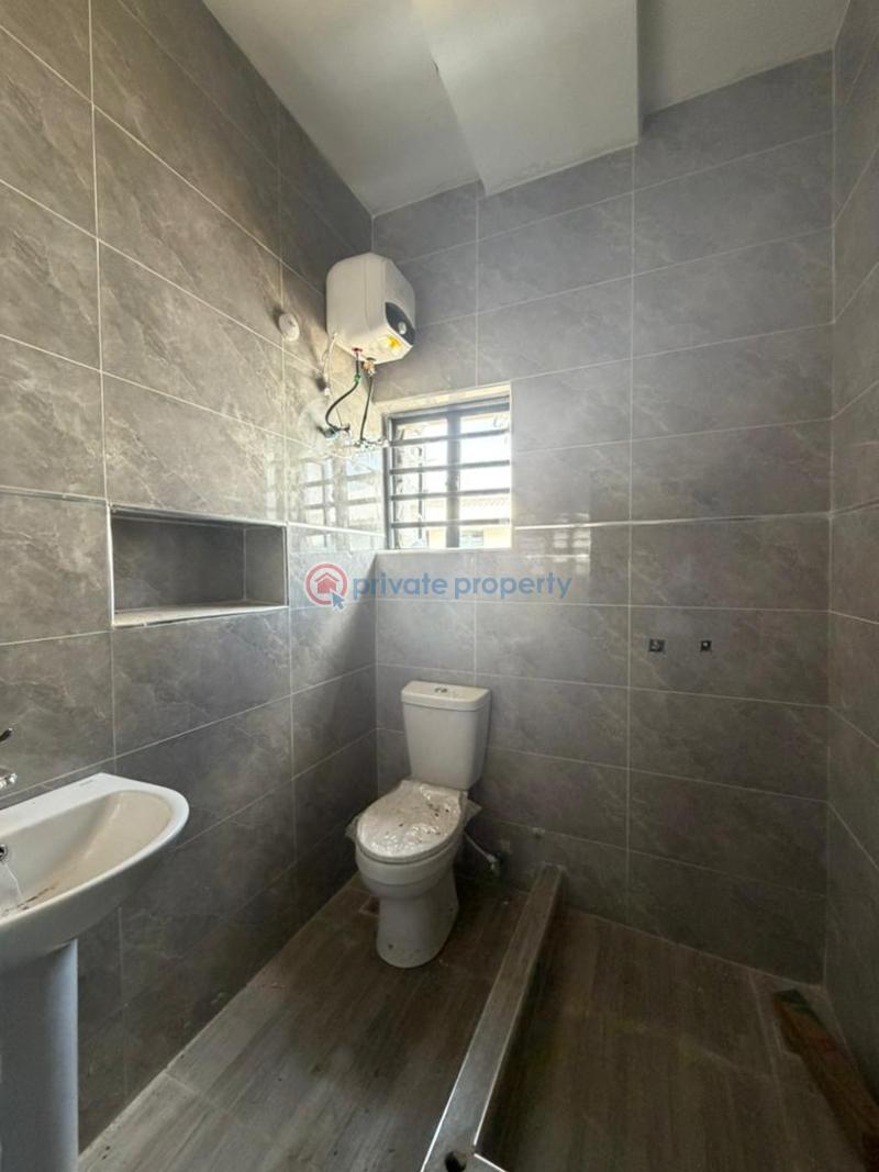 3 bedroom Block Of Flats For Sale Kolapo Ishola Gra Akobo Ibadan Oyo - 1