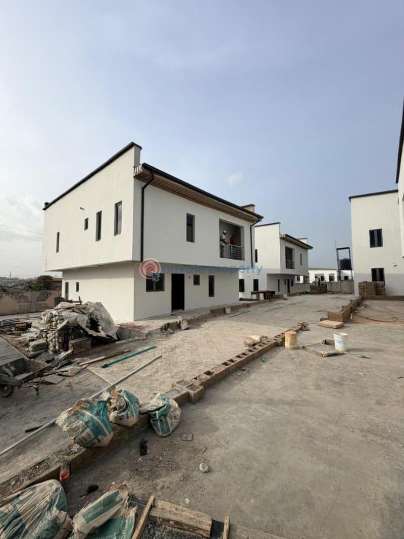 House For Sale Bashorun Housing Estate, Akobo , Ibadan. Ibadan Oyo - 2