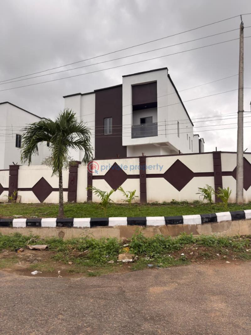 House For Sale Bashorun Housing Estate, Akobo , Ibadan. Ibadan Oyo - 0