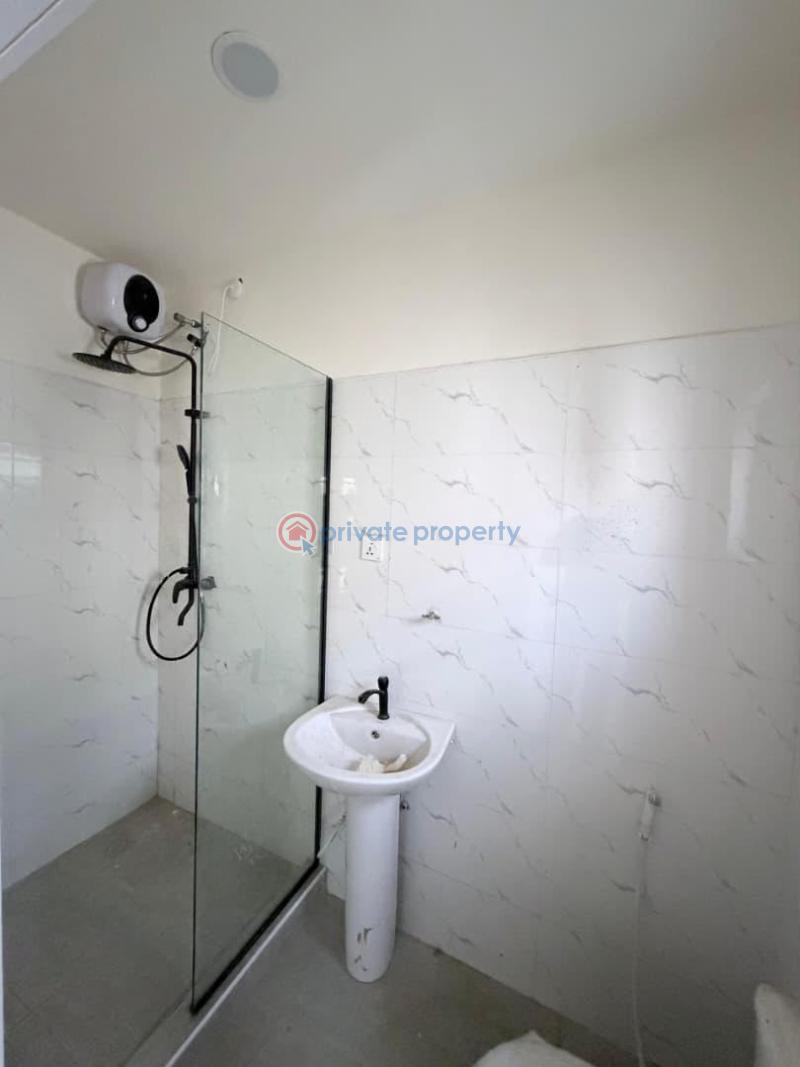 House For Sale Bashorun Housing Estate, Akobo , Ibadan. Ibadan Oyo - 5