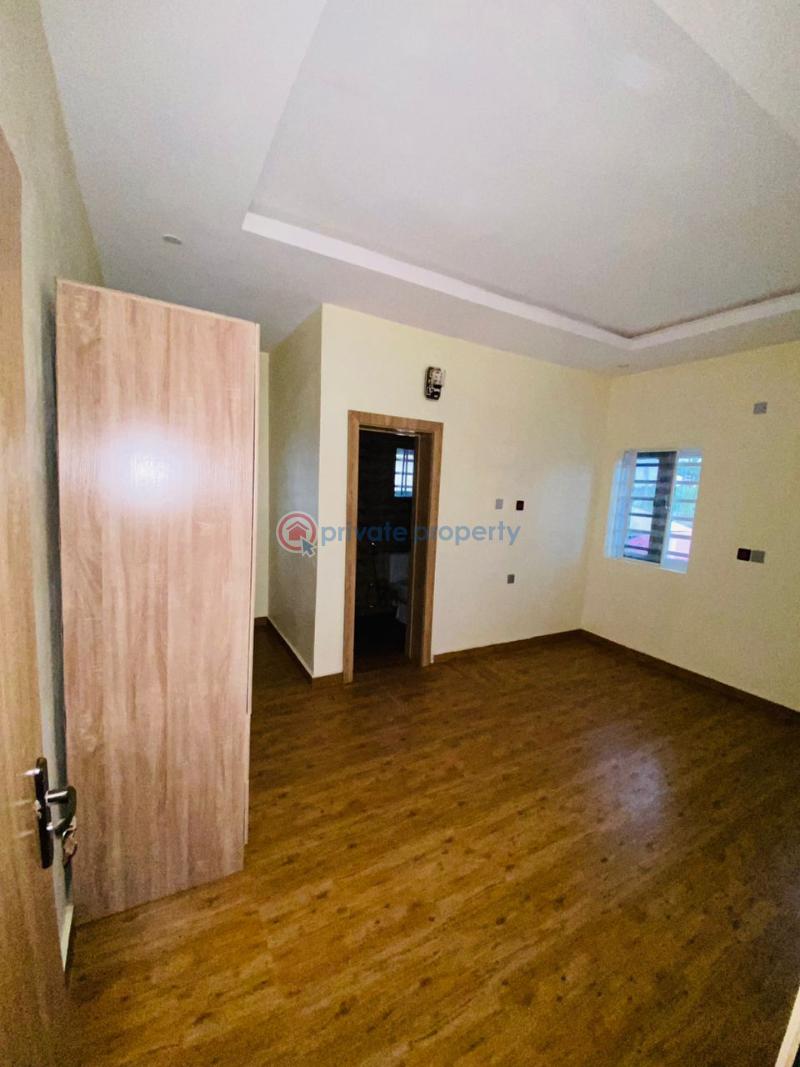 House For Sale Bashorun Housing Estate, Opp Kolapo Ishola Gra, Akobo Ibadan Ibadan Oyo - 8