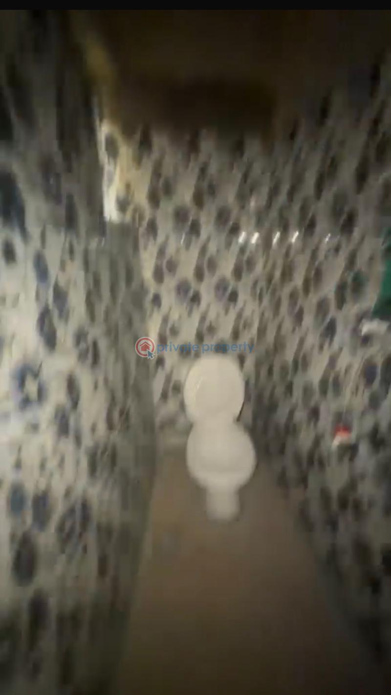 1 bedroom Mini Flat For Rent Palmgrove  Ilupeju Lagos - 2
