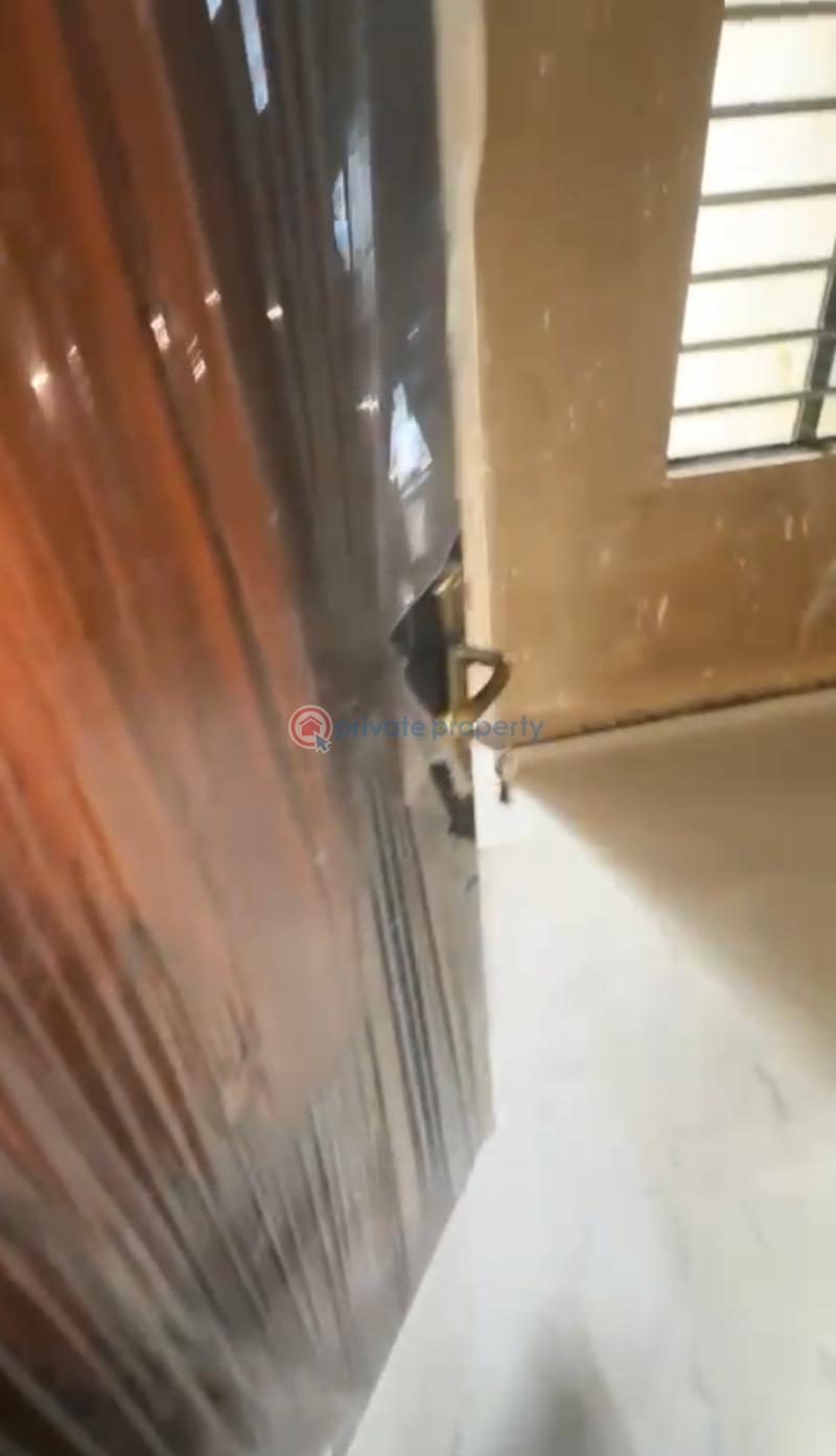 1 bedroom Mini Flat For Rent Ilupeju Lagos - 3