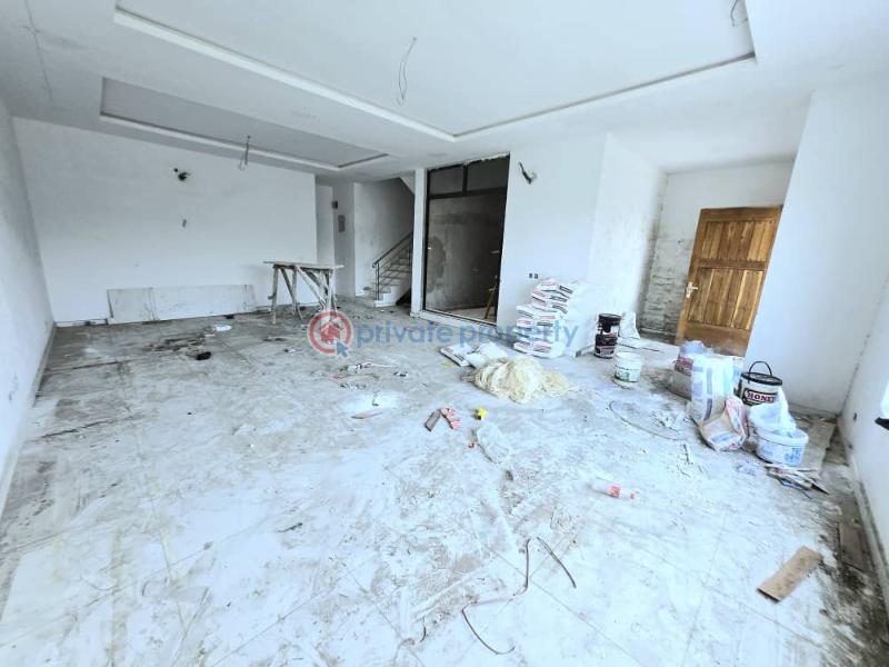 Newly built very spacious waterfront 5 & 4 bedroom terrace duplex - 12 5 bedroom Terraced Duplex For Rent Lekki Phase 1 Lagos - 12