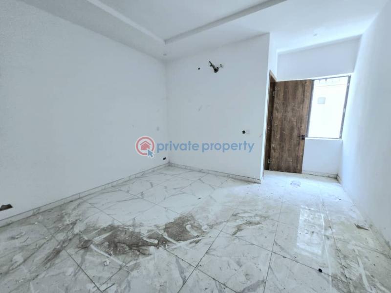 Newly built very spacious waterfront 5 & 4 bedroom terrace duplex - 9 5 bedroom Terraced Duplex For Rent Lekki Phase 1 Lagos - 9