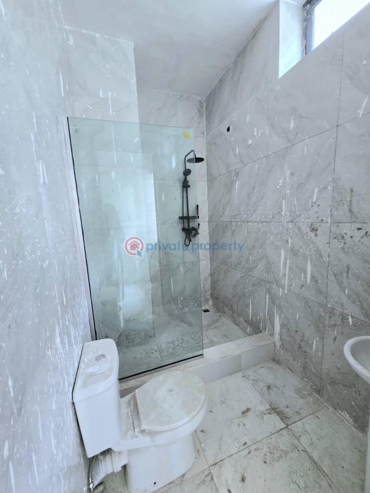 Newly built very spacious waterfront 5 & 4 bedroom terrace duplex - 8 5 bedroom Terraced Duplex For Rent Lekki Phase 1 Lagos - 8