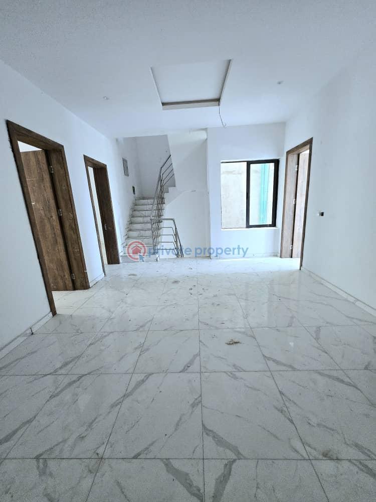 Newly built very spacious waterfront 5 & 4 bedroom terrace duplex - 5 5 bedroom Terraced Duplex For Rent Lekki Phase 1 Lagos - 5