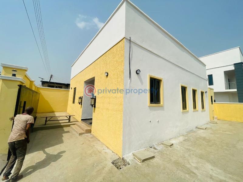 2 bedroom Bungalow For Sale Ayoola Drive, New Bodija Ibadan Oyo - 13