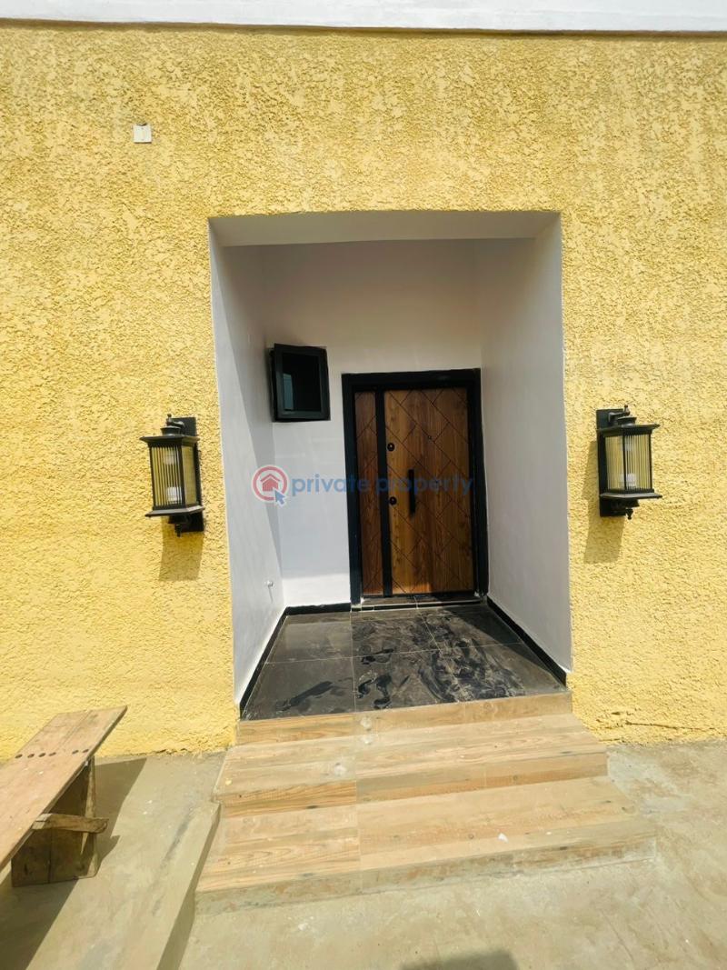 2 bedroom Bungalow For Sale Ayoola Drive, New Bodija Ibadan Oyo - 3