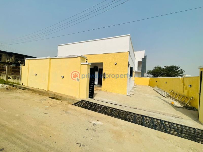 2 bedroom Bungalow For Sale Ayoola Drive, New Bodija Ibadan Oyo - 0