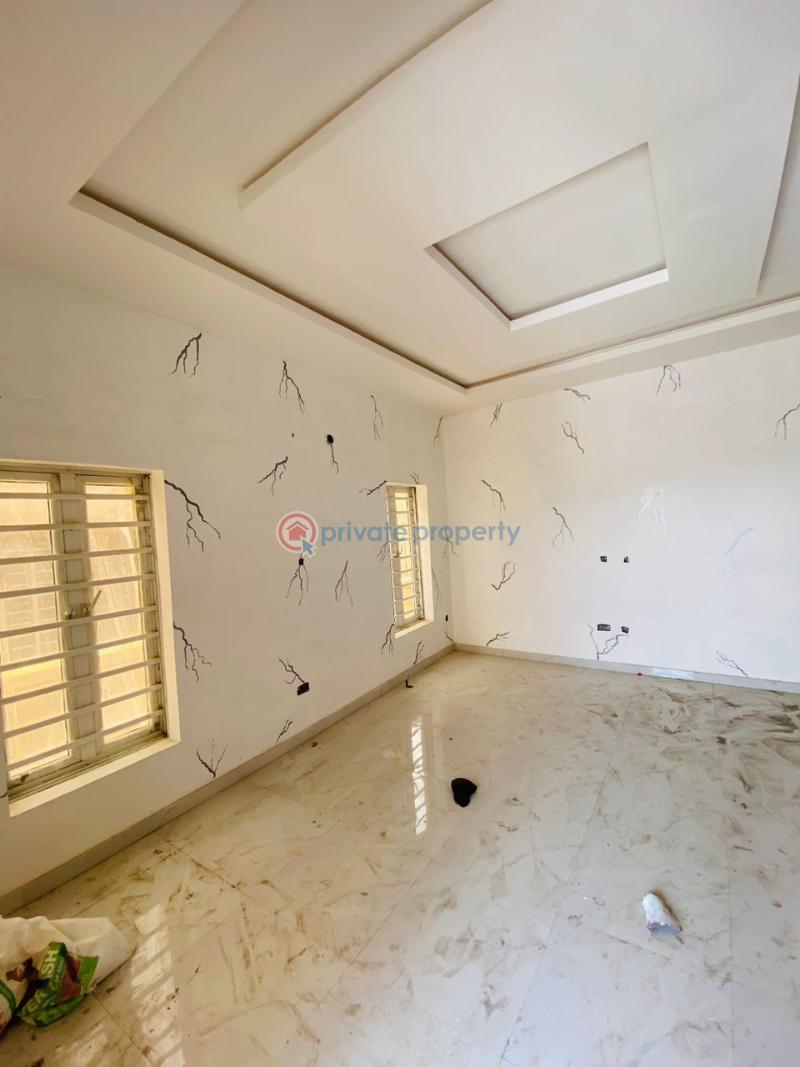 House For Sale Bashorun Housing Estate, Opp Kolapo Ishola Gra, Akobo Ibadan. Ibadan Oyo - 1