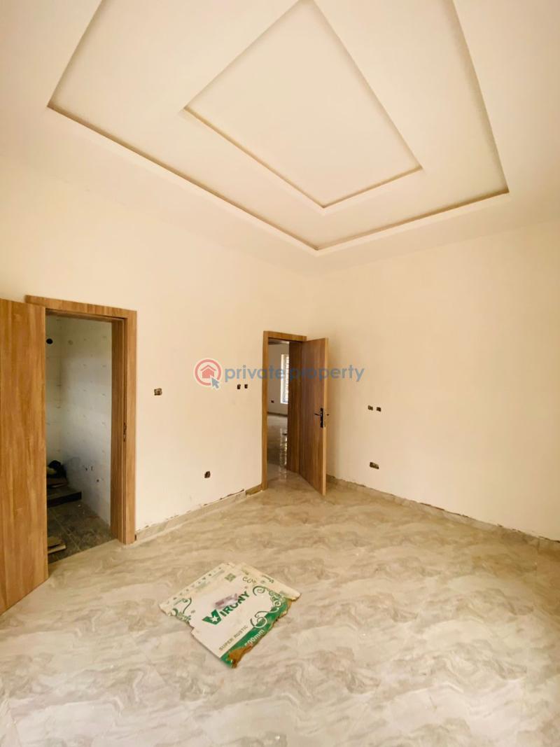 House For Sale Bashorun Housing Estate, Opp Kolapo Ishola Gra, Akobo Ibadan. Ibadan Oyo - 3