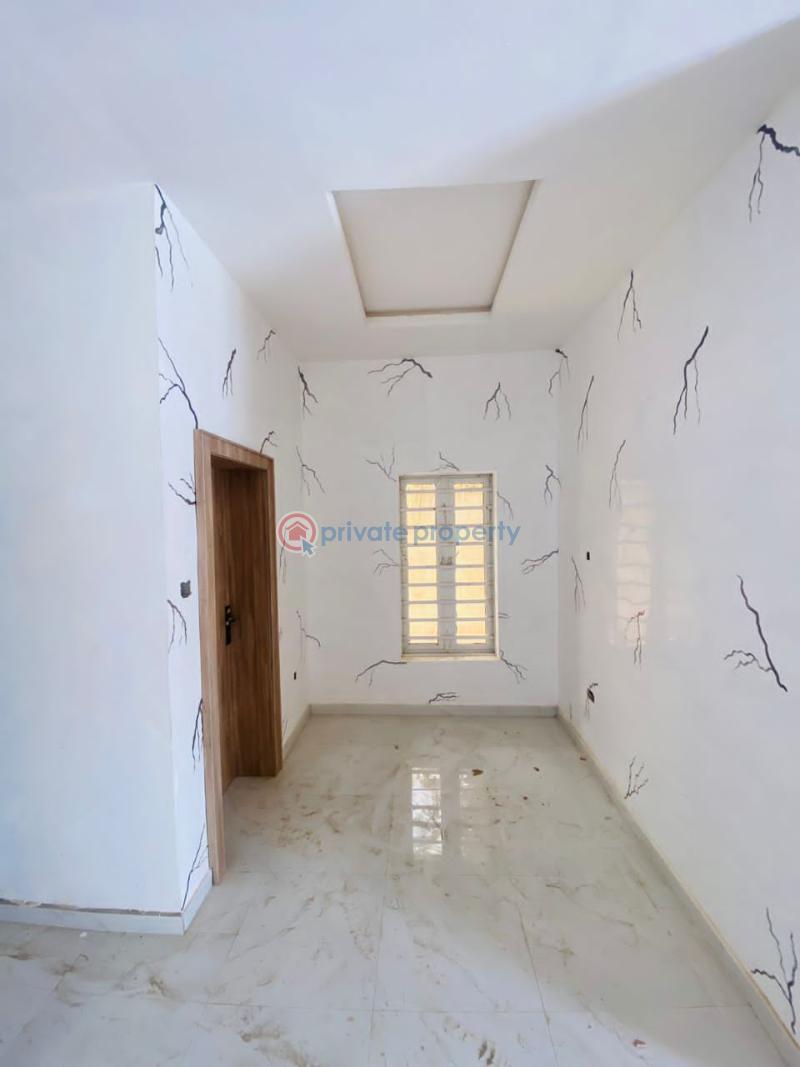 House For Sale Bashorun Housing Estate, Opp Kolapo Ishola Gra, Akobo Ibadan. Ibadan Oyo - 2