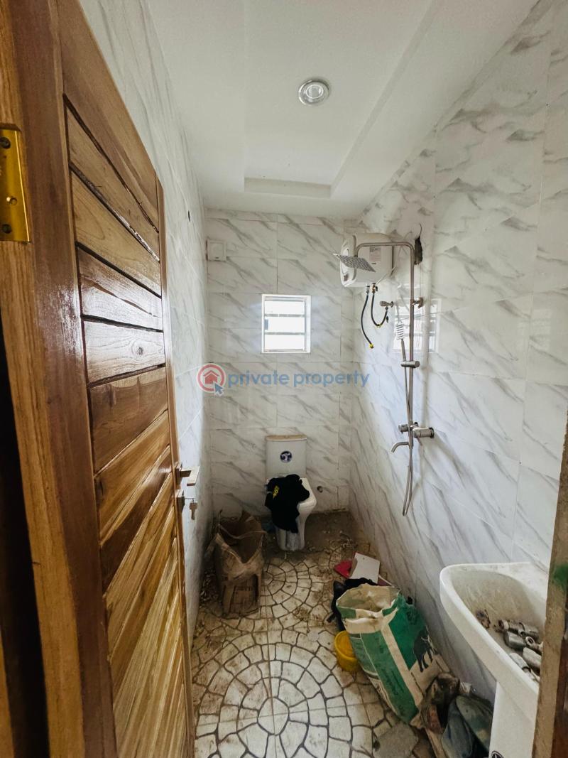 4 bedroom Detached Duplex For Sale Kolapo Ishola Gra Akobo Ibadan Oyo - 5