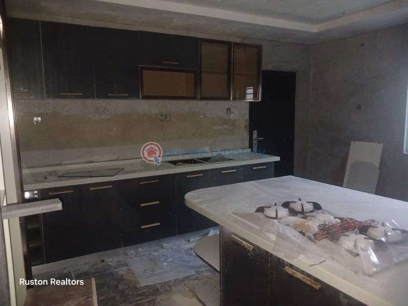 House For Sale At Adeoyo Gra, Off Ring Road, Ibadan. Ibadan Oyo - 4