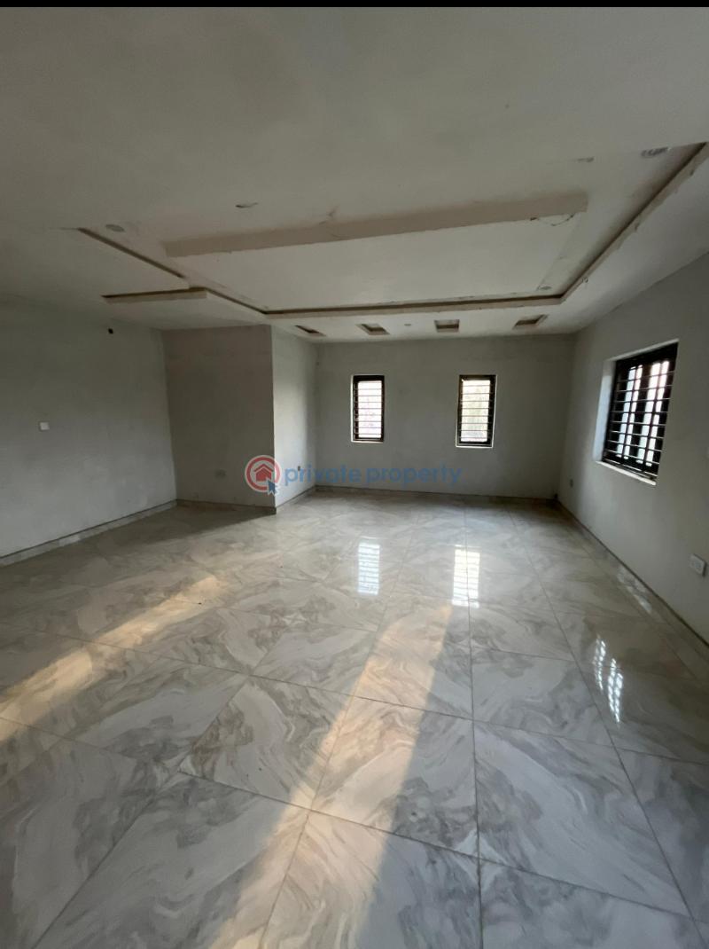 House For Sale At Adeoyo Gra, Off Ring Road, Ibadan. Ibadan Oyo - 13