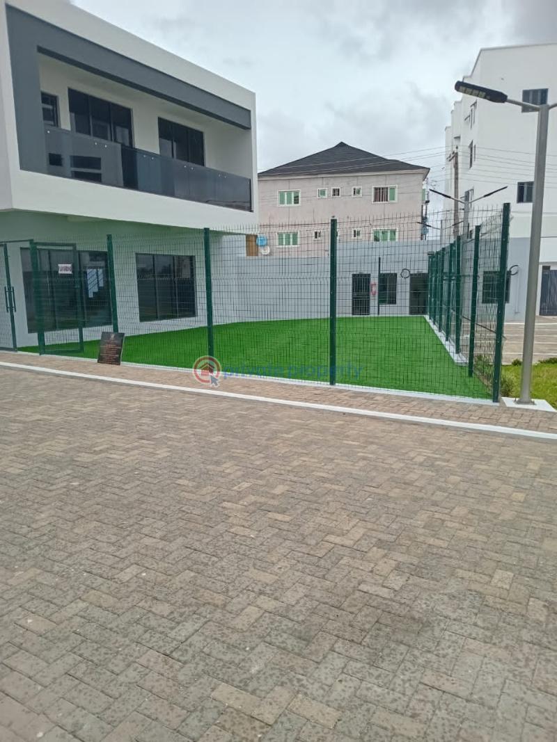 4 bedroom Block Of Flats For Sale Surulere Lagos - 1