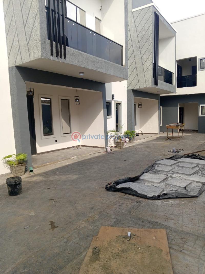 3 bedroom Terrace For Sale Orisunbare Shasha Alimosho Lagos - 3