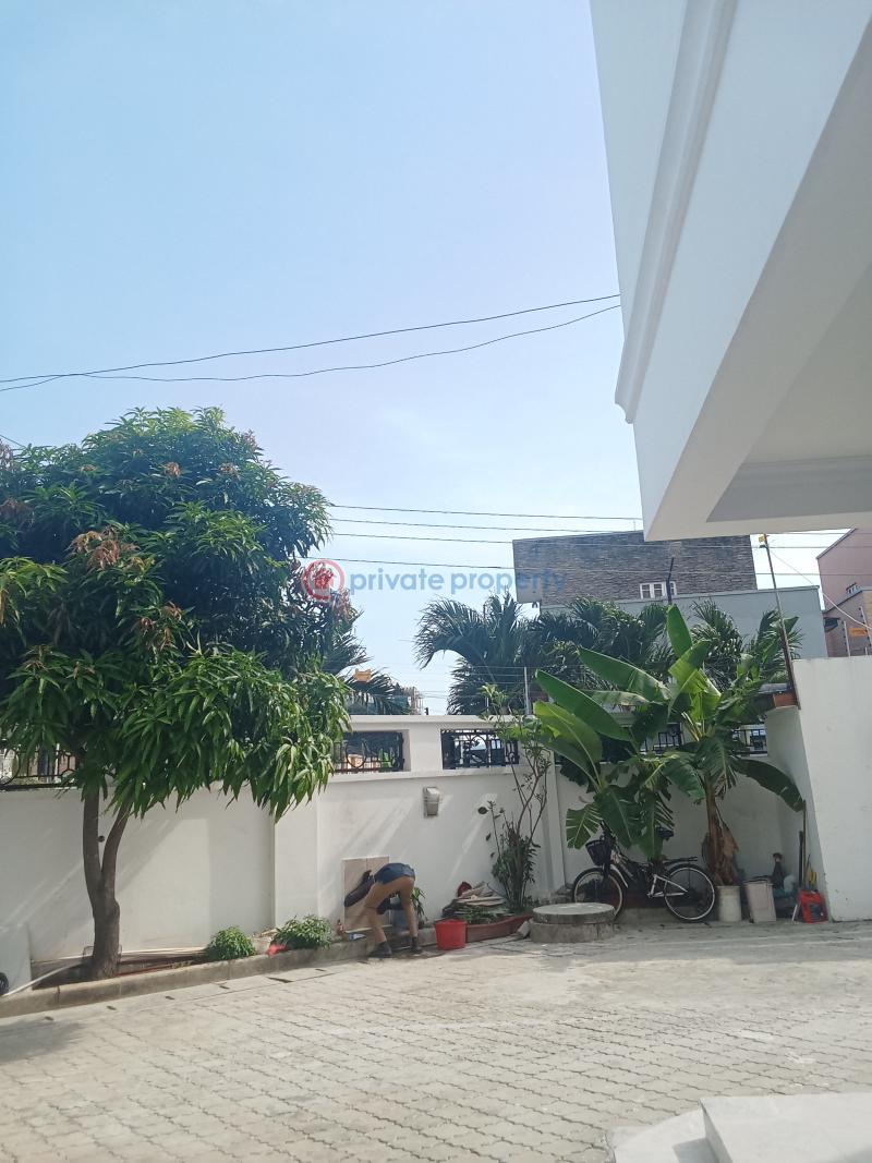 1 bedroom Mini Flat For Rent Lekki Phase 1 Off Admiralty Way Lekki Phase 1 Lagos - 1