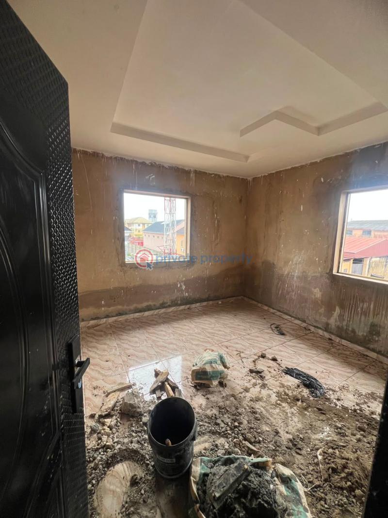 2 bedroom Block Of Flats For Rent Orile Agege Lagos - 2