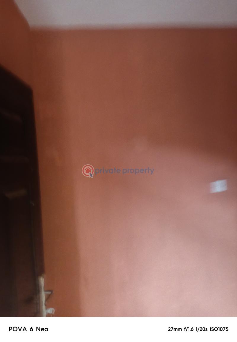 Newly refurbished 2bed with more - 6 2 bedroom House For Rent Aboru Iyana Ipaja Road Lagos Iyana Ipaja Lagos - 6