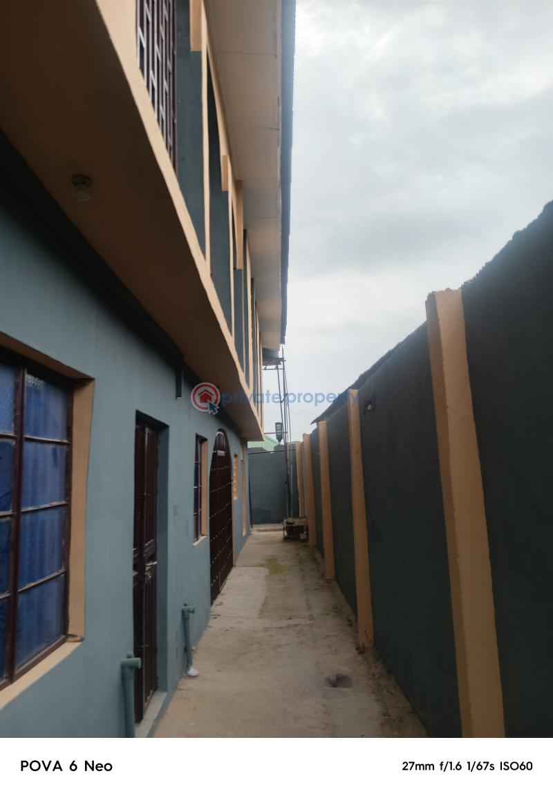 Newly refurbished 2bed with more - 8 2 bedroom House For Rent Aboru Iyana Ipaja Road Lagos Iyana Ipaja Lagos - 8