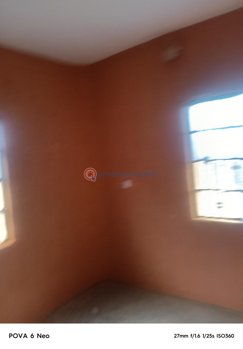 Newly refurbished 2bed with more - 7 2 bedroom House For Rent Aboru Iyana Ipaja Road Lagos Iyana Ipaja Lagos - 7