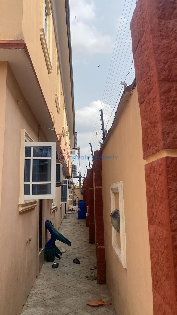2 bedroom Block Of Flats For Rent Valley View Estate Aboru Iyana Ipaja Road Lagos Iyana Ipaja Lagos - 1