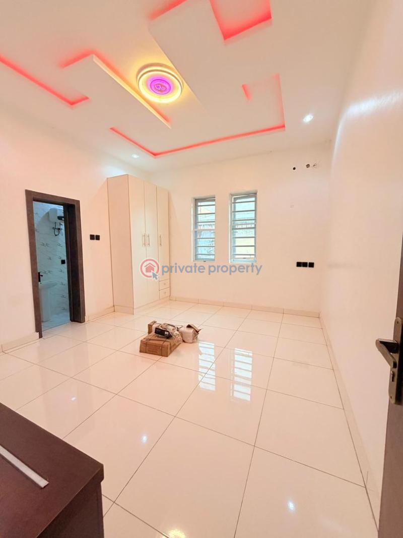 4 bedroom Detached Duplex For Sale Magodo Phase 1 Magodo GRA Phase 1 Ojodu Lagos - 1