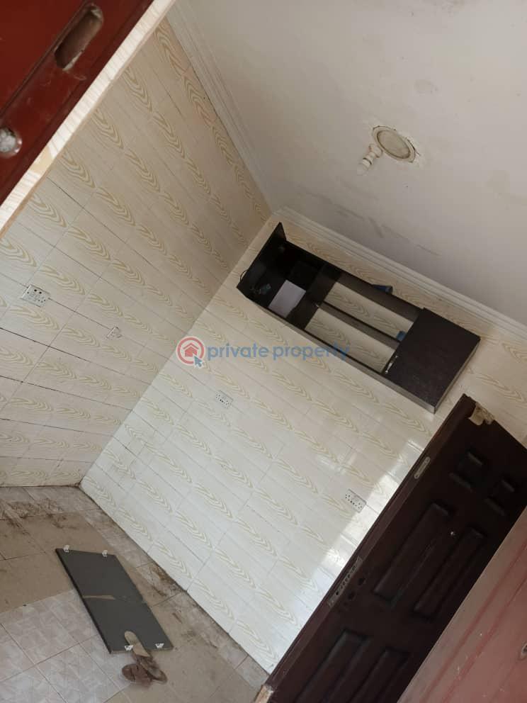 10 bedroom Maisonette For Sale Makinde Baruwa Ayobo Ipaja Road Lagos Ayobo Ipaja Lagos - 6