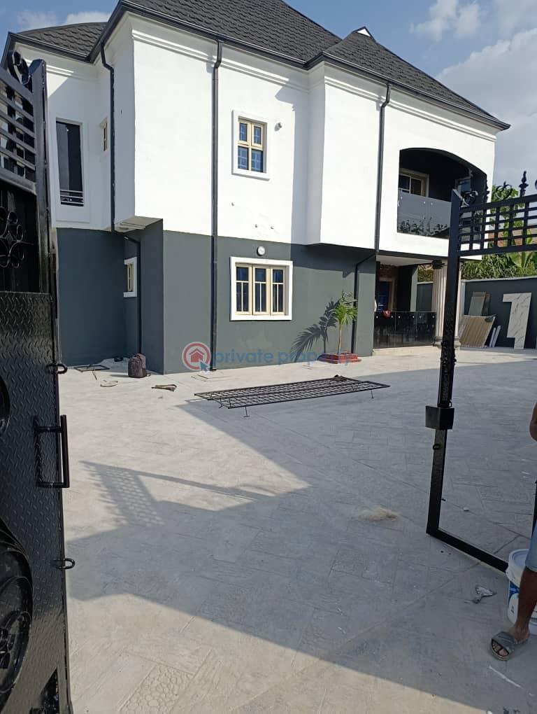 5 bedroom Block Of Flats For Rent Revival Bus Stop, Two Houses To The Main Akala Express Akala Express Ibadan Oyo - 3