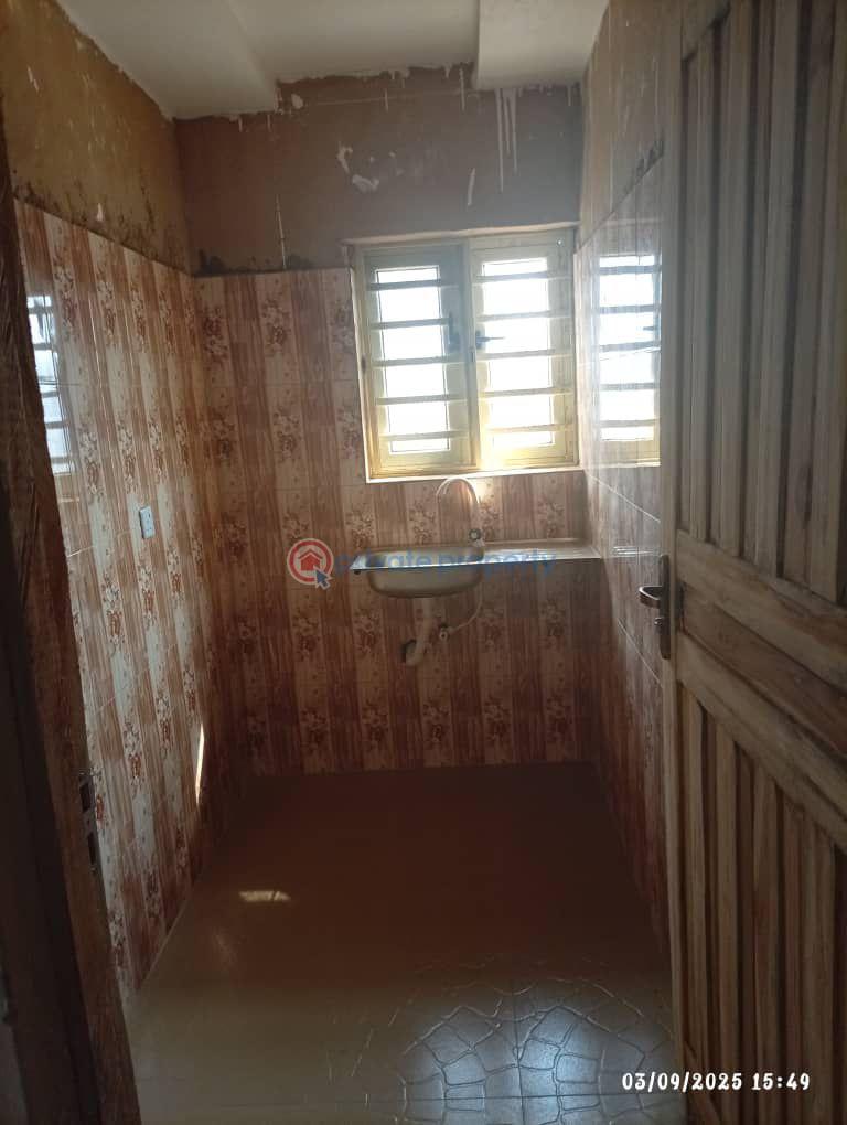 1 bedroom Mini Flat For Rent Ipaja Road Lagos Alimosho Lagos - 4
