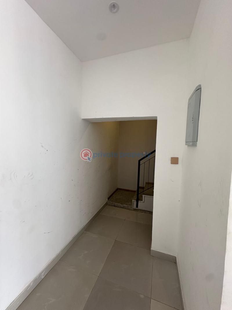Newly renovated 150sqm ground floor space on busy street - 8 Office For Rent Lekki Phase 1 Lagos - 8
