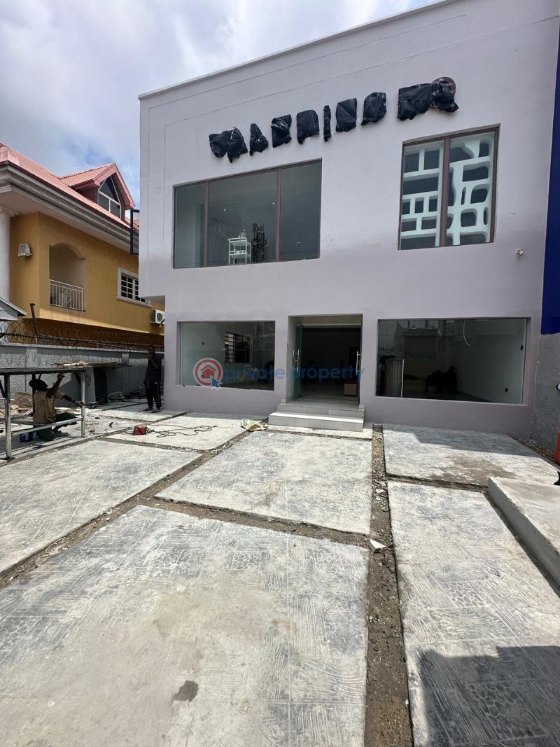 Newly renovated 150sqm ground floor space on busy street - 3 Office For Rent Lekki Phase 1 Lagos - 3