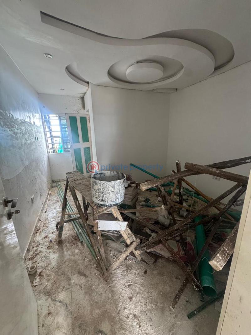 1 bedroom Mini Flat For Rent Ologolo Main Road Ologolo Lekki Lagos - 3