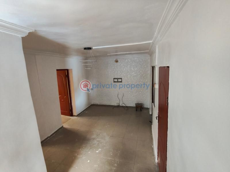 2 bedroom Block Of Flats For Rent Church Street Off Bajulaiye Road Fola Agoro Yaba Lagos - 10