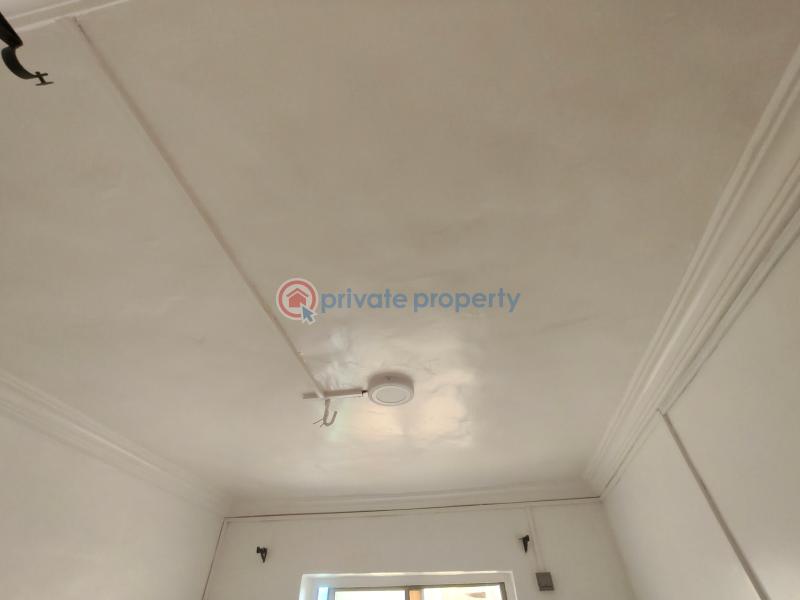 2 bedroom Block Of Flats For Rent Church Street Off Bajulaiye Road Fola Agoro Yaba Lagos - 16