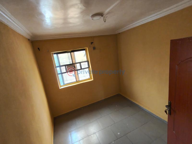 2 bedroom Block Of Flats For Rent Church Street Off Bajulaiye Road Fola Agoro Yaba Lagos - 14