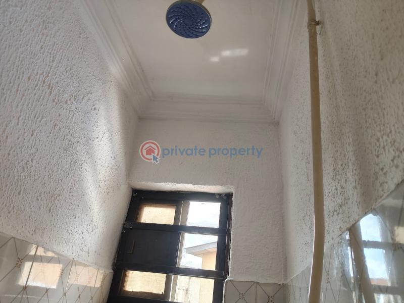 2 bedroom Block Of Flats For Rent Church Street Off Bajulaiye Road Fola Agoro Yaba Lagos - 7