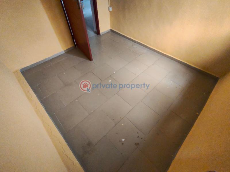 2 bedroom Block Of Flats For Rent Church Street Off Bajulaiye Road Fola Agoro Yaba Lagos - 12