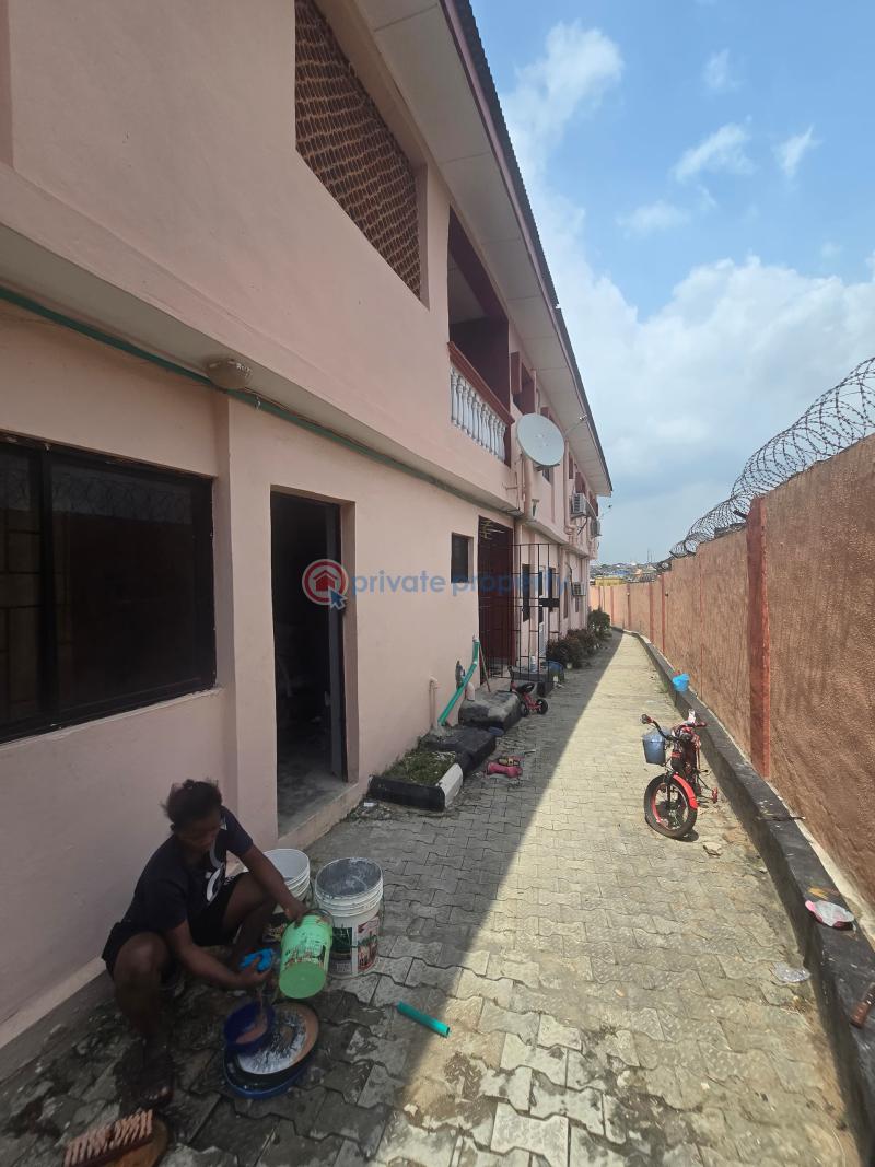 2 bedroom Flat & Apartment For Rent Aigoro Close Iju-obawole Ifako-Ijaiye Lagos - 2
