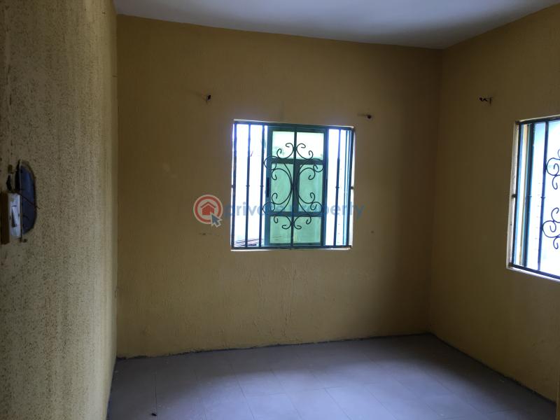 2 bedroom Block Of Flats For Rent Butterfly Estate Agric Ikorodu Lagos - 7