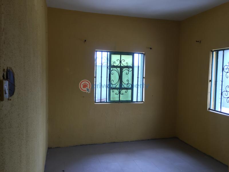 2 bedroom Block Of Flats For Rent Butterfly Estate Agric Ikorodu Lagos - 8