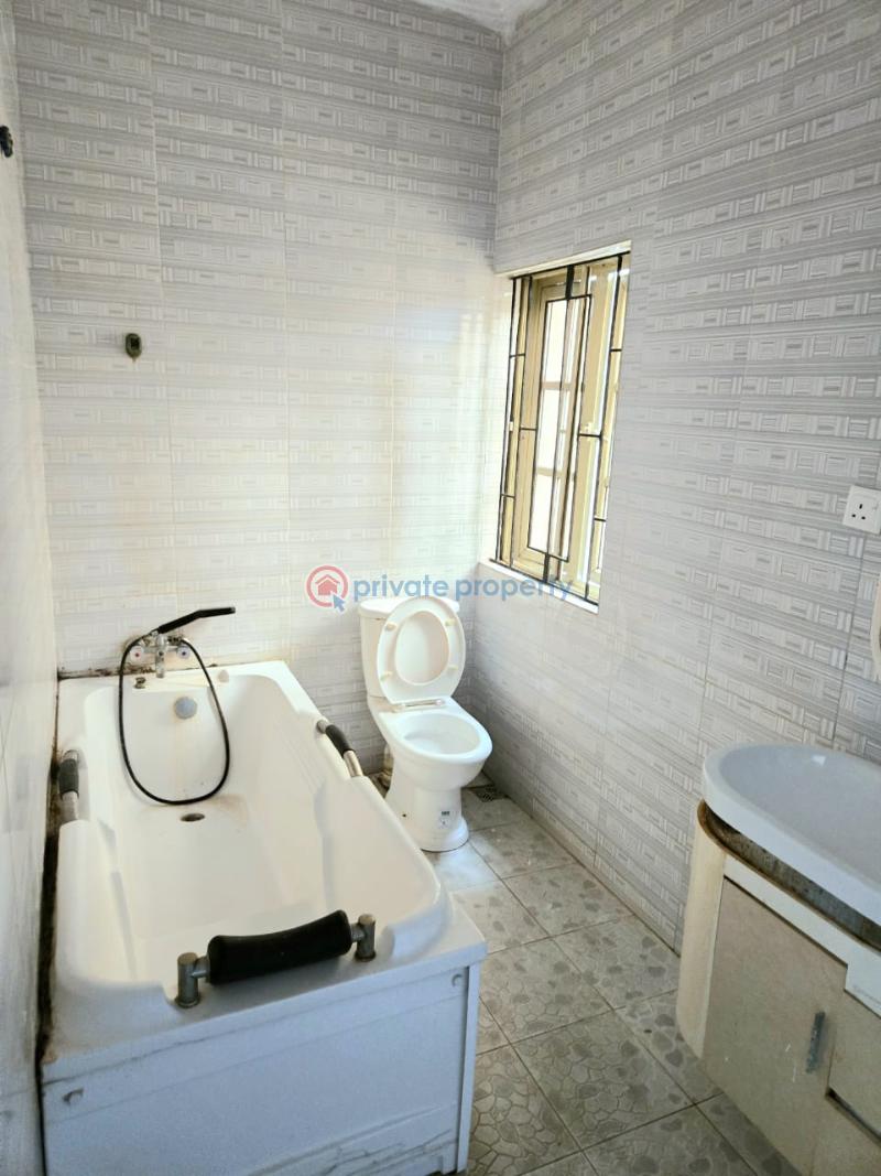 Newly renovated 3 bedroom apartment - 11 3 bedroom Flat & Apartment For Rent Lekki Phase 1 Lagos - 11