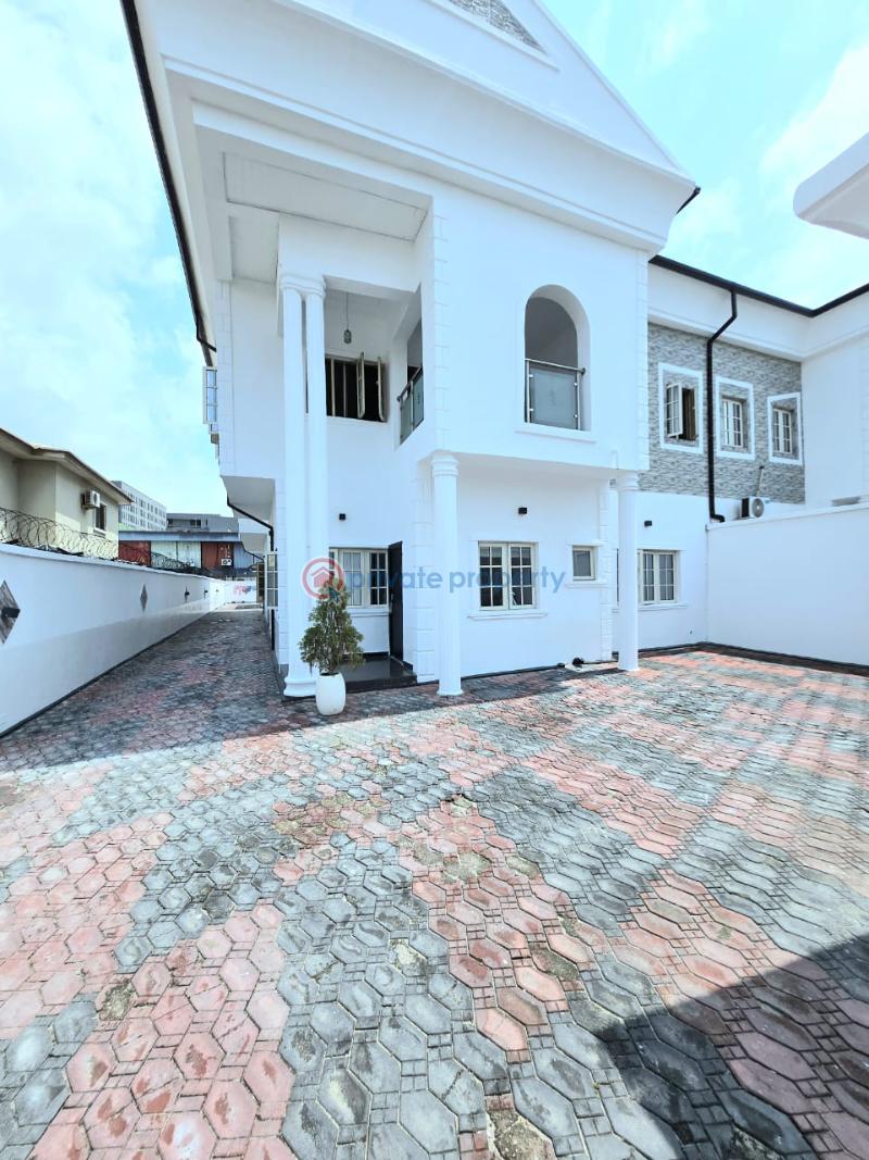 Newly renovated 3 bedroom apartment - 0 3 bedroom Flat & Apartment For Rent Lekki Phase 1 Lagos - 0