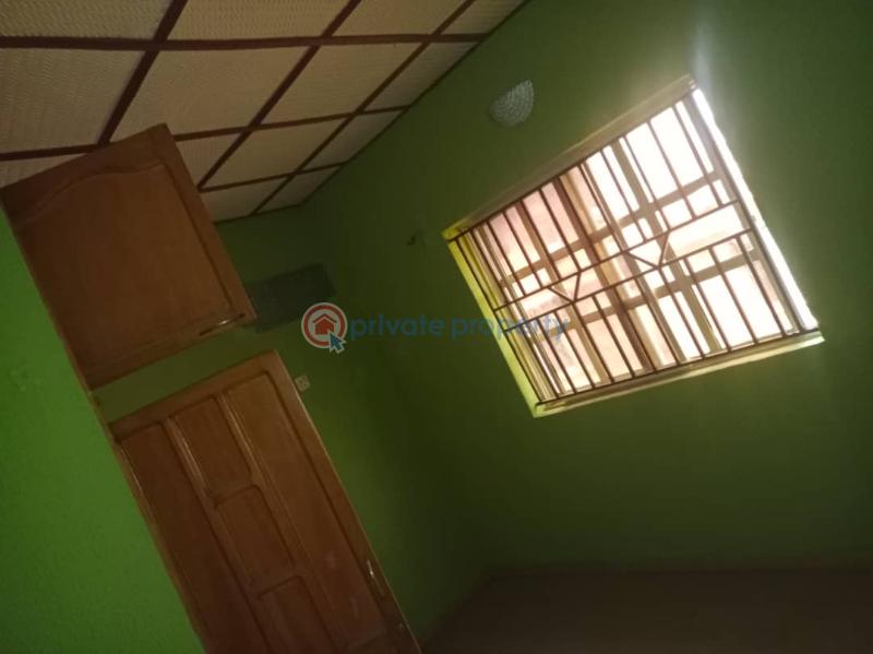 3 bedroom Block Of Flats For Rent Anfani, Ring Road Ring Road Ibadan Oyo - 5