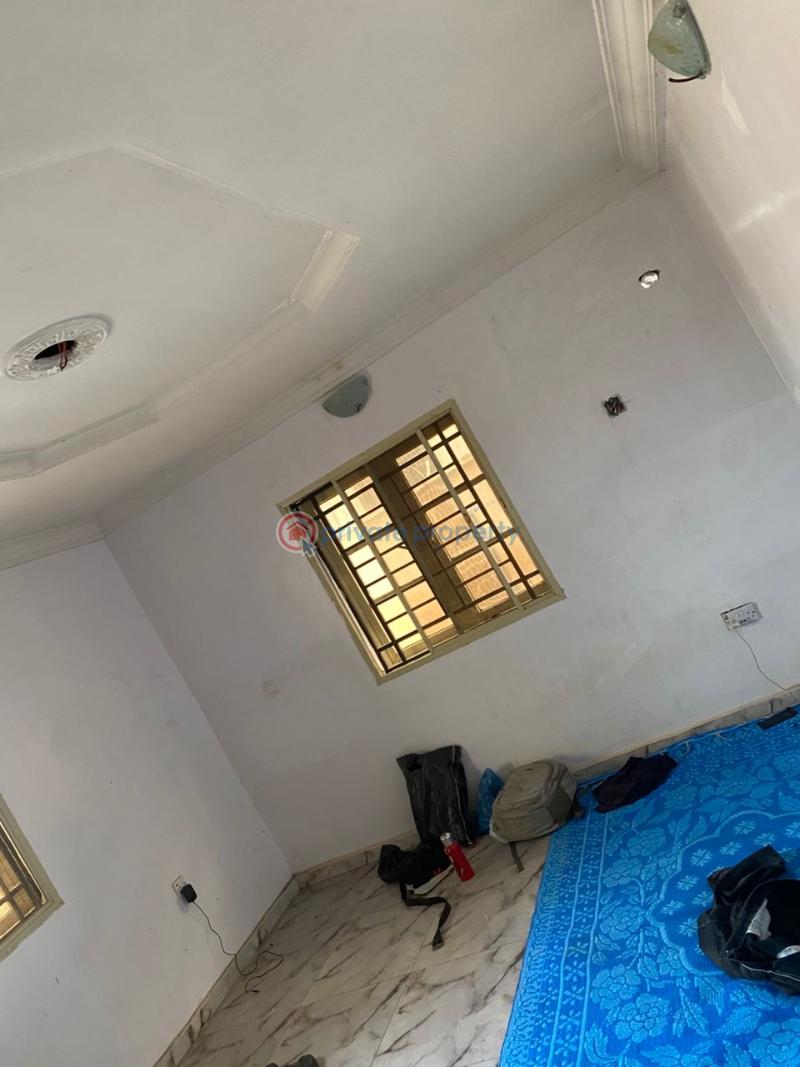 3 bedroom Block Of Flats For Rent Hassan Block’s, Akuru,elebu Area Akala Express Ibadan Oyo - 5