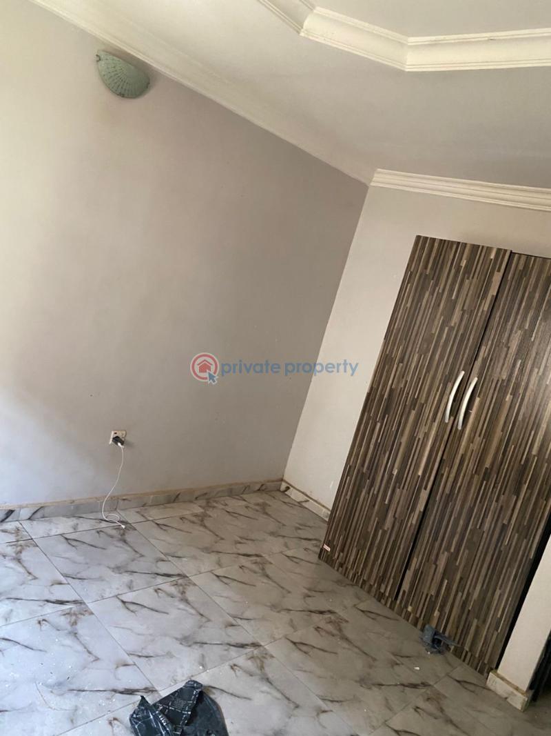 3 bedroom Block Of Flats For Rent Hassan Block’s, Akuru,elebu Area Akala Express Ibadan Oyo - 0
