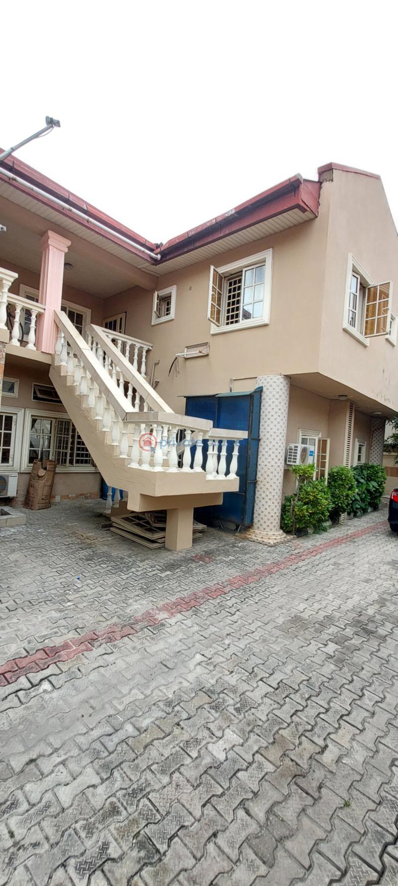 3 bedroom Block Of Flats For Rent Idado Lekki Lagos - 2